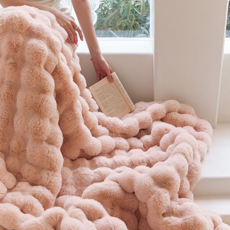 Kuschelzeit! Weiche flauschige Decke und Kissen