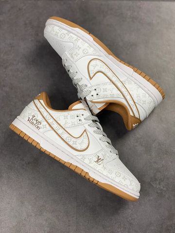 SB Dunk Low LV